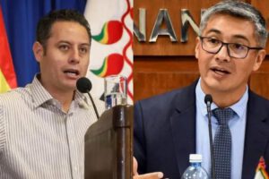 El vicepresidente Edmand Lara, y el ministro de Economía, José Gabriel Espinoza