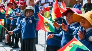 Estudiantes durante el Dia del Mar