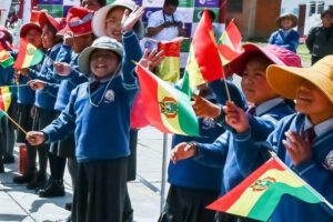 Estudiantes durante el Dia del Mar