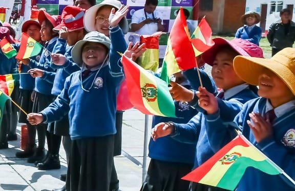 Estudiantes durante el Dia del Mar