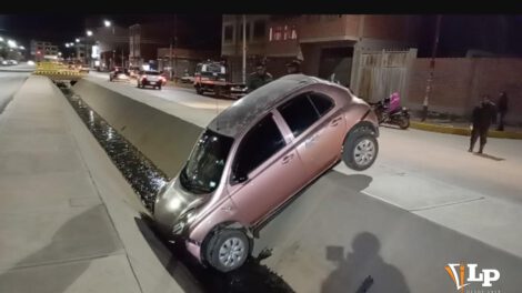 falta de precaucion provoca accidente de transito