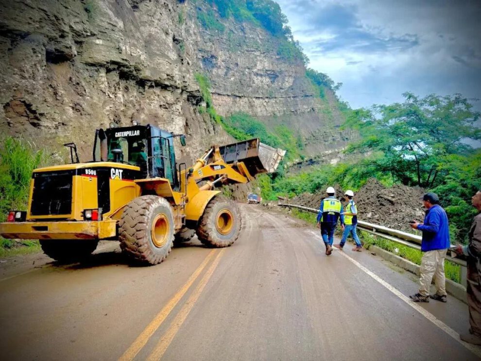 La ABC recordó a la población que hay alerta naranja por lluvias y pidió circular con precaución y respetar los comunicados.