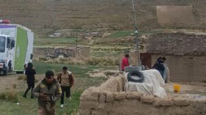 Los investigadores llegaron hasta la comunidad para levantar el cuerpo sin vida