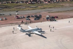 Primer aterrizaje en el aeropuerto Capitán Rojas, Potosí
