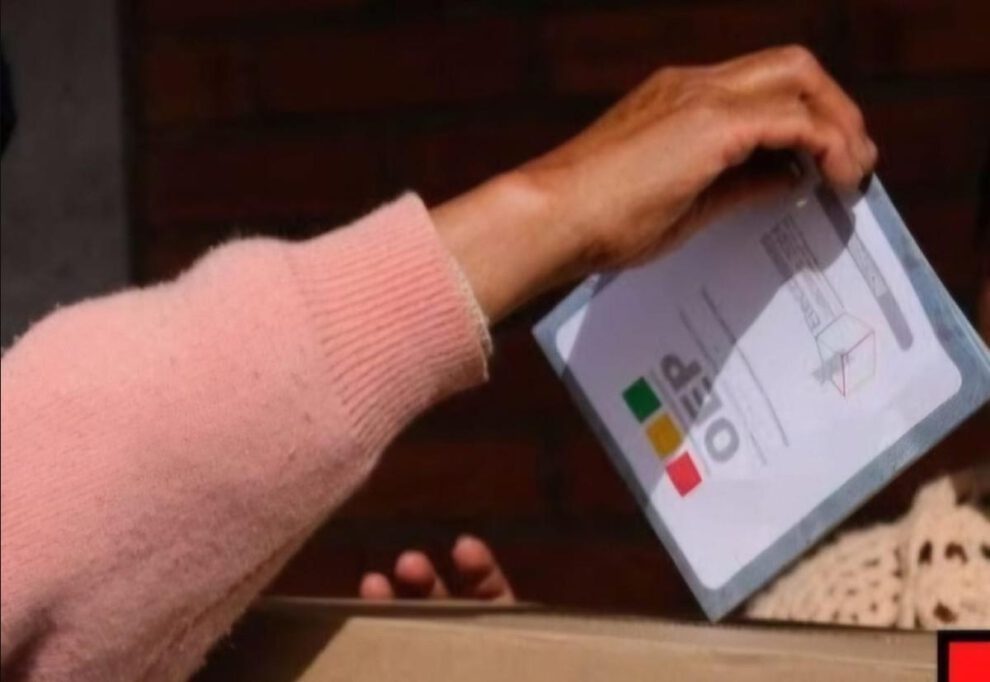 durante el acto de votación