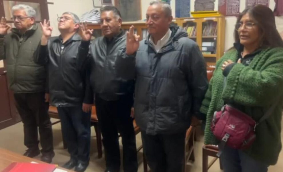 Nuevo directorio de la Sociedad de Historia y Geografía de Oruro