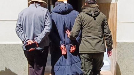 El sujeto es conducido a celdas policiales