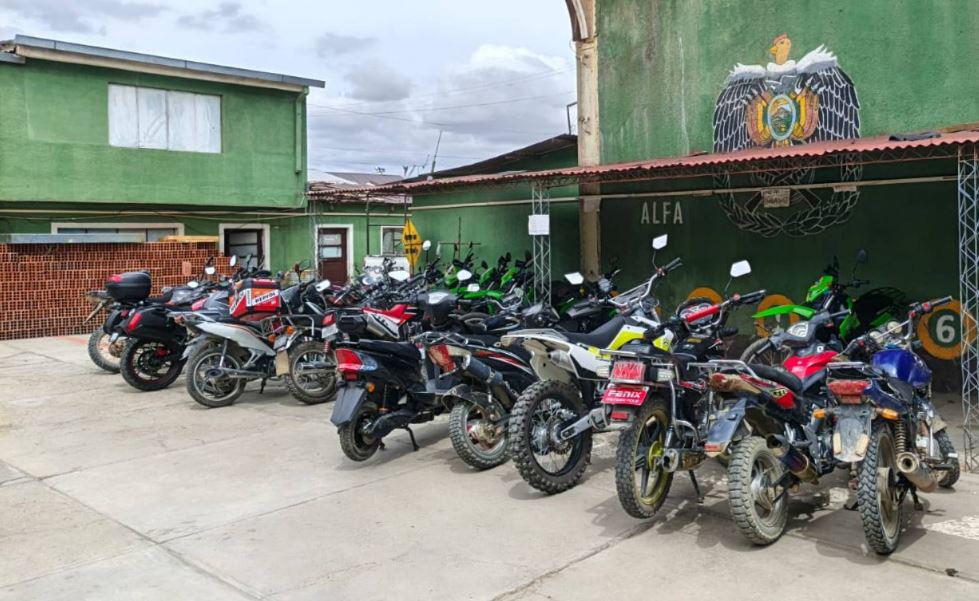 las motocicletas en dependencias policiales