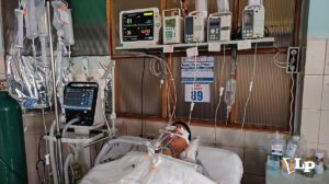 joven en terapia intensiva