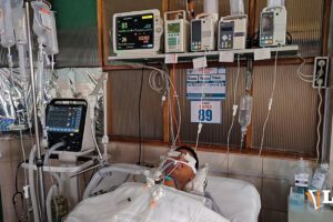 joven en terapia intensiva