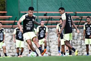 Selección Boliviana, Entrenamientos en Monterrey, Equipo Completo desde este martes