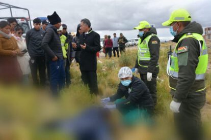 Personal de la policia cumple con el levantamiento lgal del cadaver