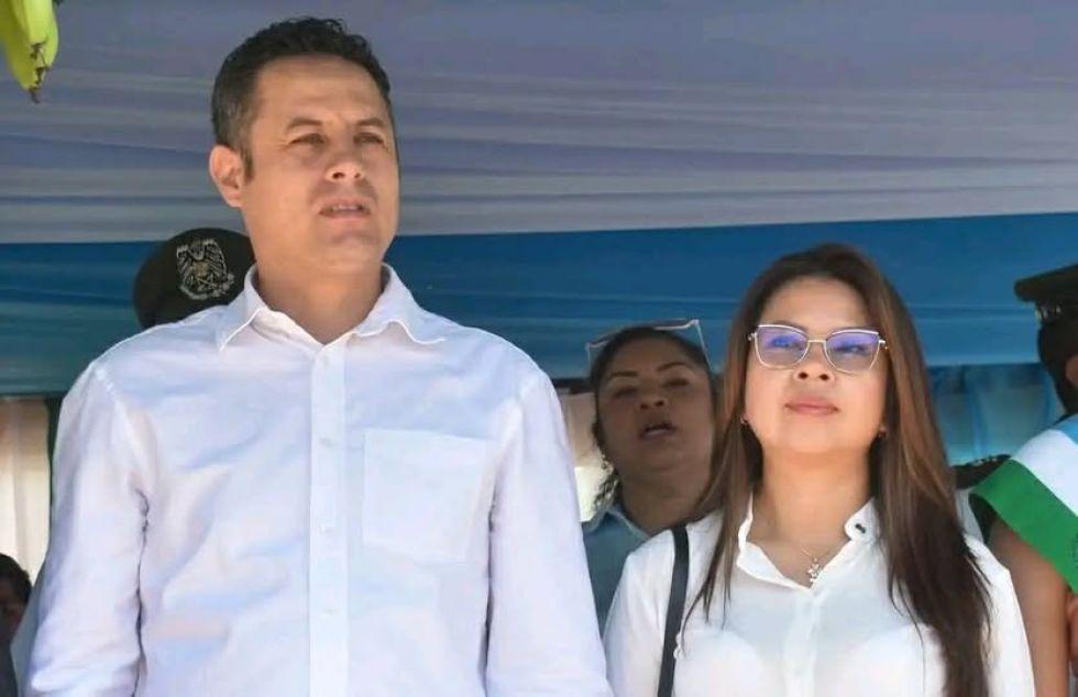 El vicepresidente Edmand Lara y su esposa, la diputada Diana Romero