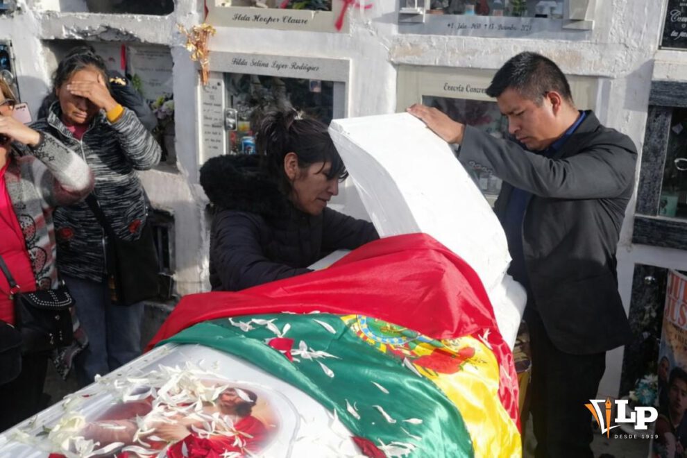 La madre de Pablo se despide de su hijo