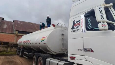 Cisterna inspeccionado por personal