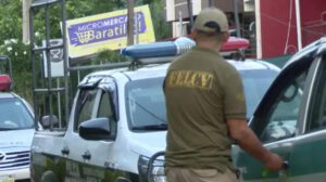 Policias en patrullas