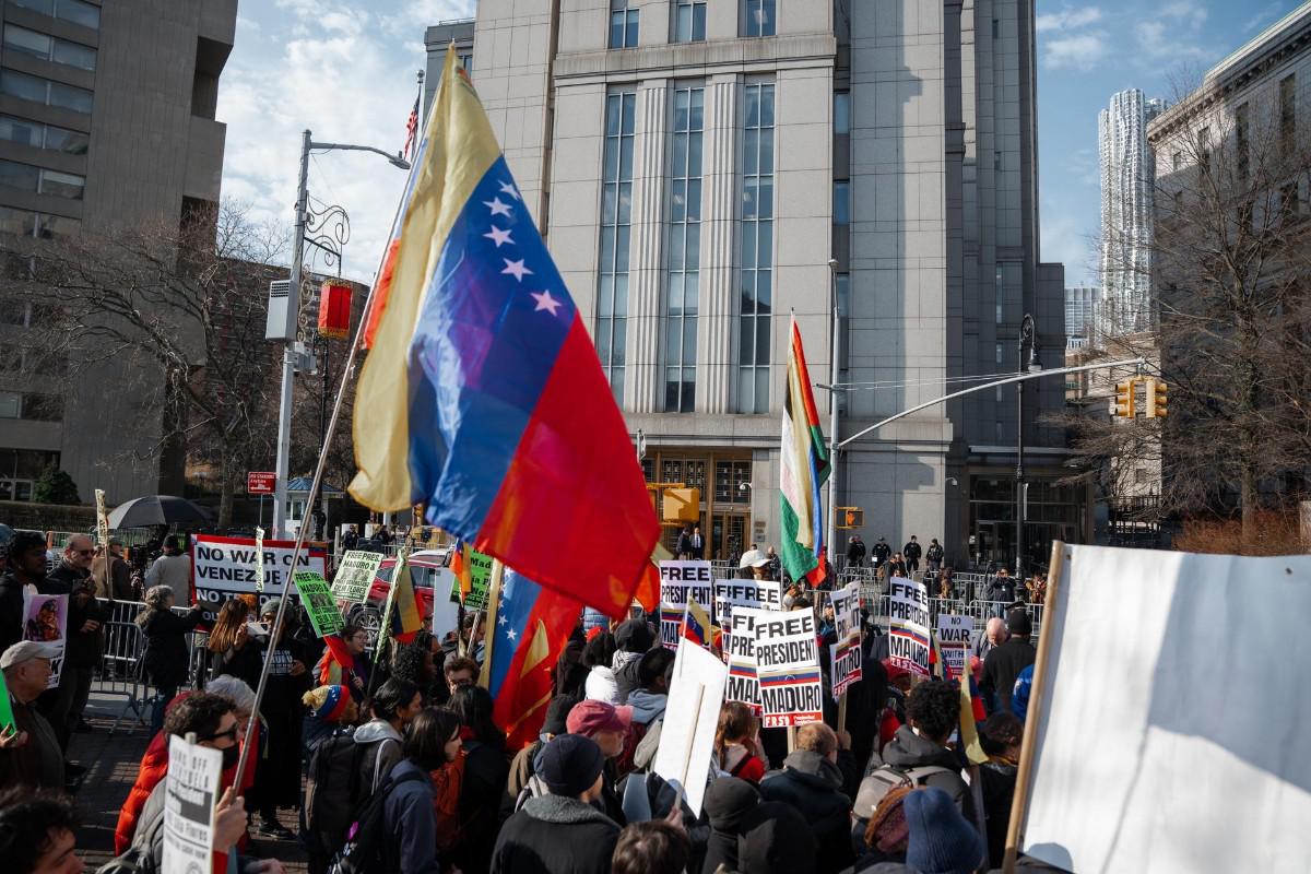 Simpatizantes chavistas exigen la liberación de Nicolás Maduro