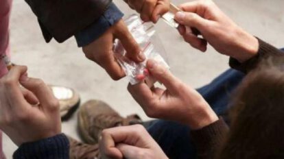 imagen refrencial sobre el consumo de drogas