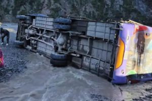 Bus despues del vuelco