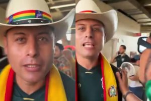 El vicepresidente al momento de ser abucheado por un hincha