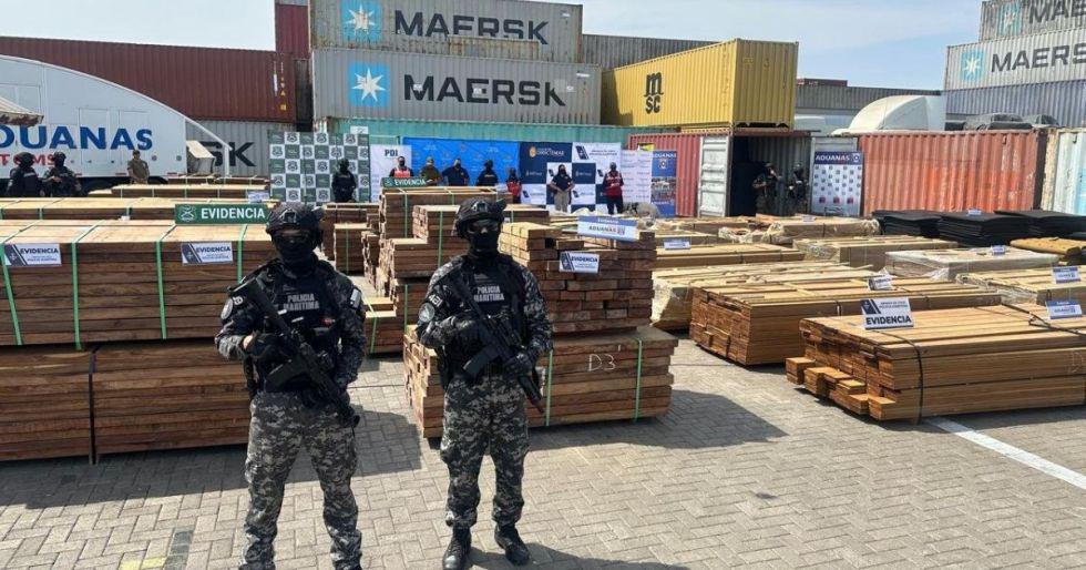 Parte de la carga incautada en el puerto de Arica.