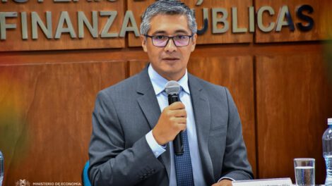 El ministro de Economía, José Gabriel Espinoza