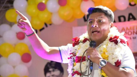 Leonardo Loza durante un acto político