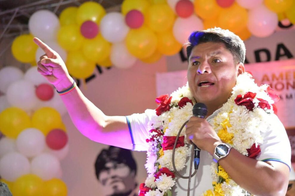 Leonardo Loza durante un acto político