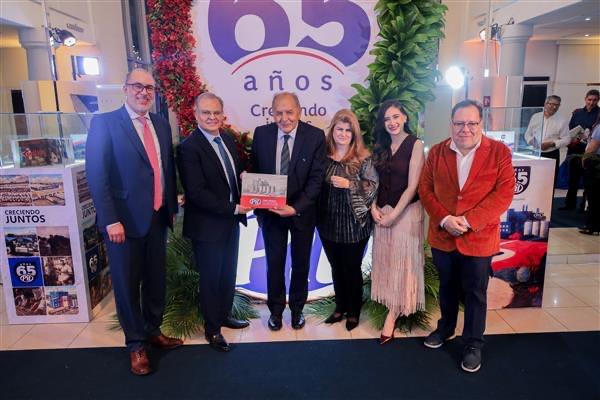 El libro “Creciendo Juntos” reúne testimonios de productores, trabajadores y clientes