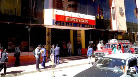 Fachada de Rectorado de la UTO