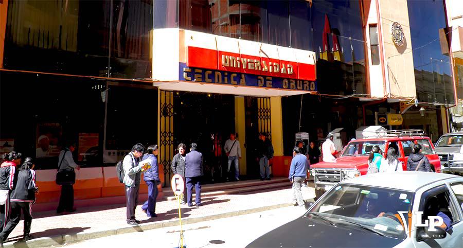 Fachada de Rectorado de la UTO