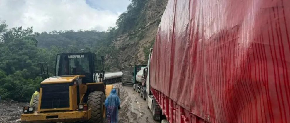 la ruta a los Valles cruceños donde hubo derrumbes