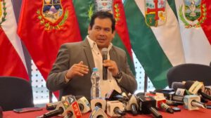 El presidente de la Cámara de Diputados, Roberto Castro Salazar, en conferencia de prensa