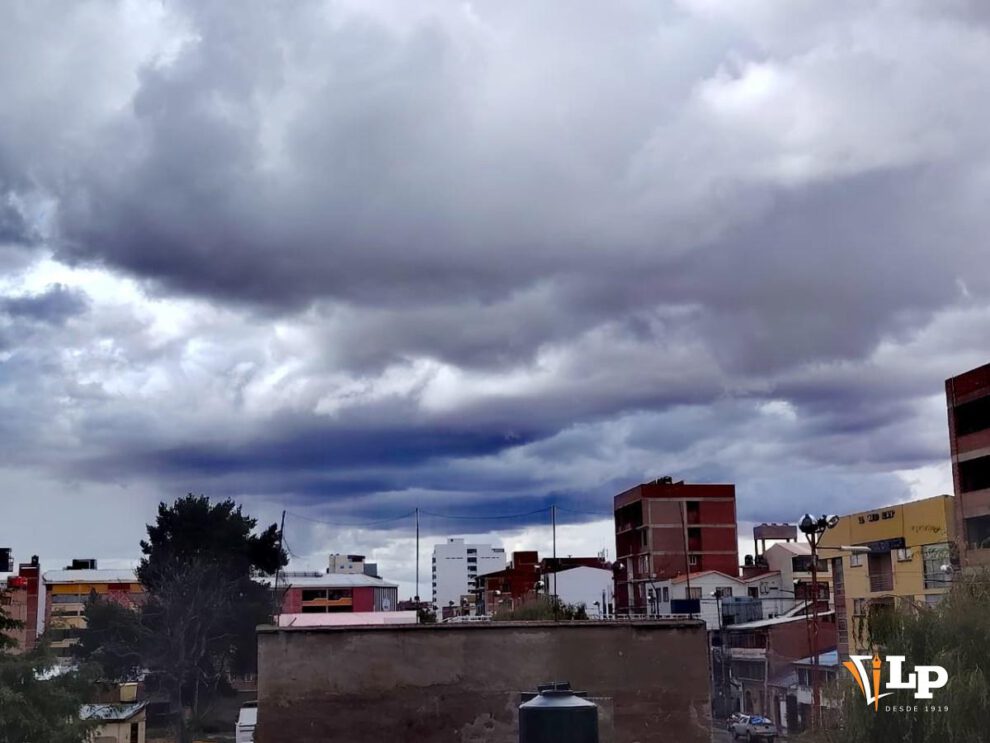 cielo nublado de Oruro