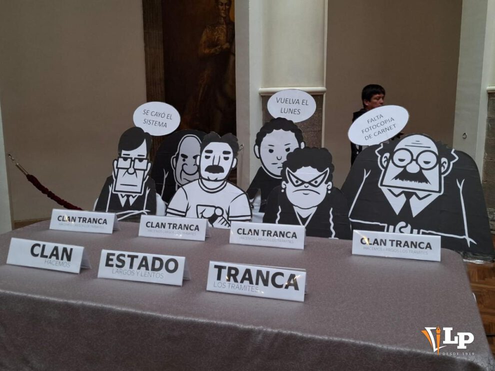 Presentación del Decreto Supremo 5595