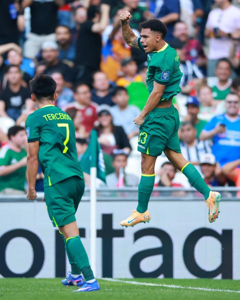 La Verde remontó en el segundo tiempo con goles de Moisés Paniagua y Miguel Terceros para vencer 2-1 a Surinam