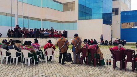 Una reunión de organizaciones campesinas de La Paz