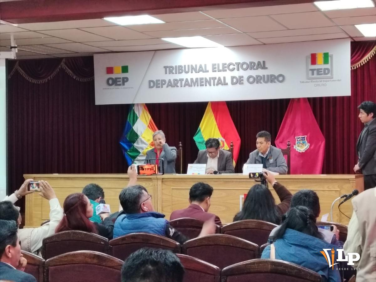 vocales del tribunal electoral de Oruro
