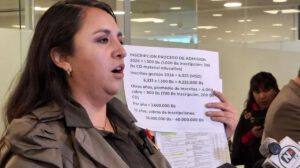 La diputada Vargas en conferencia de prensa