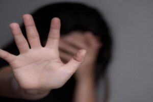 imagen referencial de un menor agredido