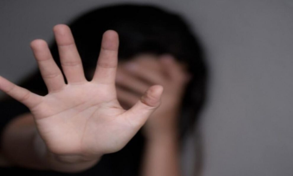 imagen referencial de un menor agredido