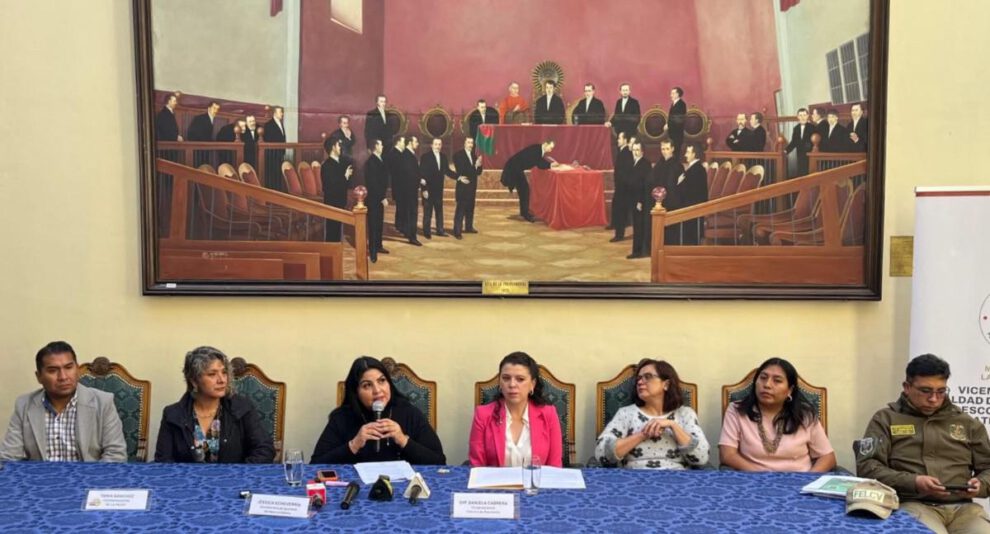 Presentación del Proyecto de Ley contra la violencia digital