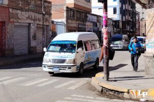 vehículo de transporte urbano en Oruro