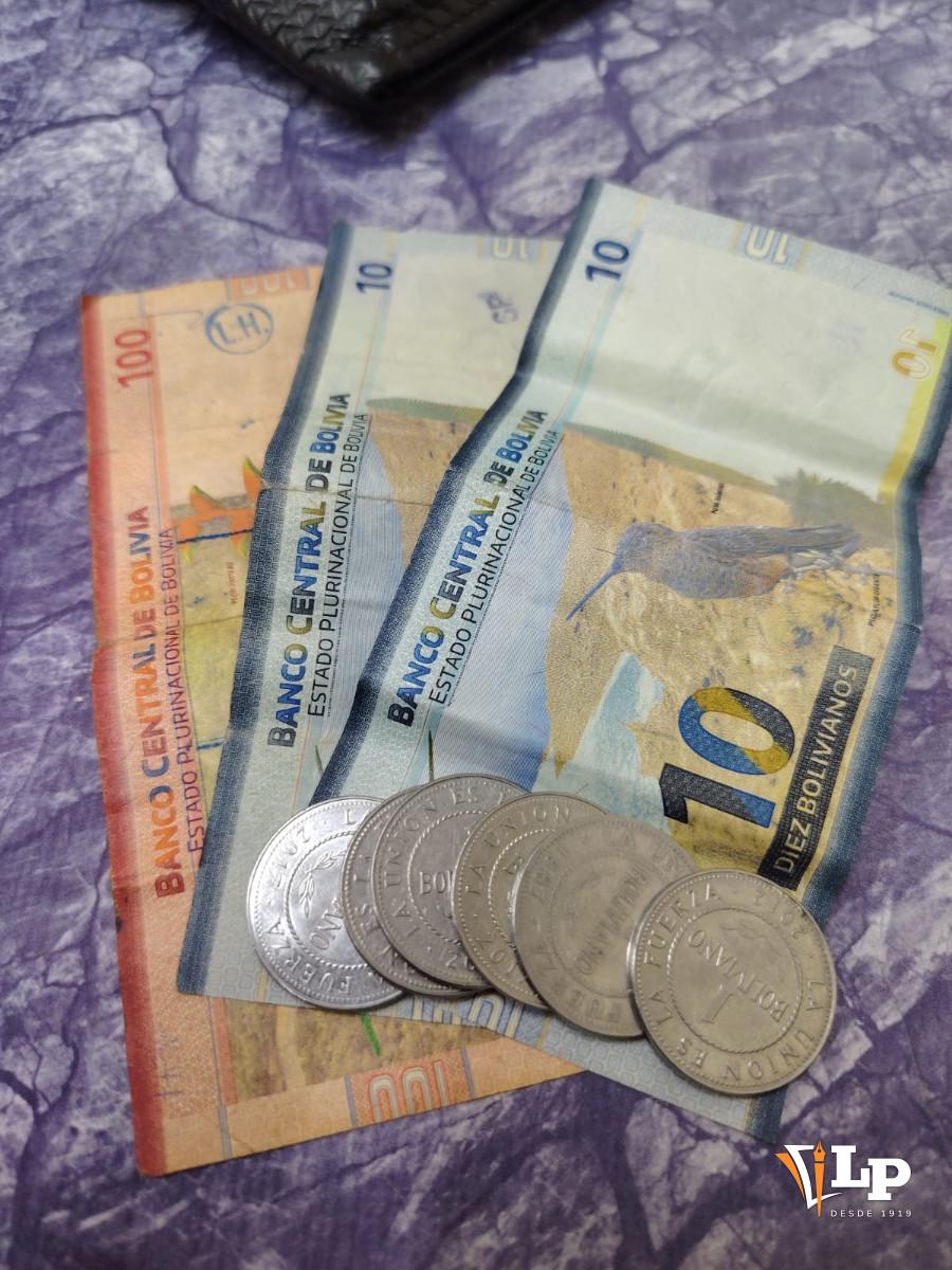 dinero boliviano