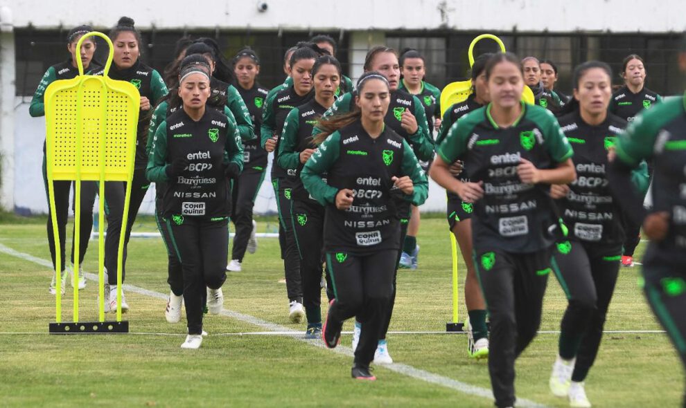 Liga de Naciones, Bolivia vs. Uruguay, Las bolivianas necesitan ganar para salir del fondo