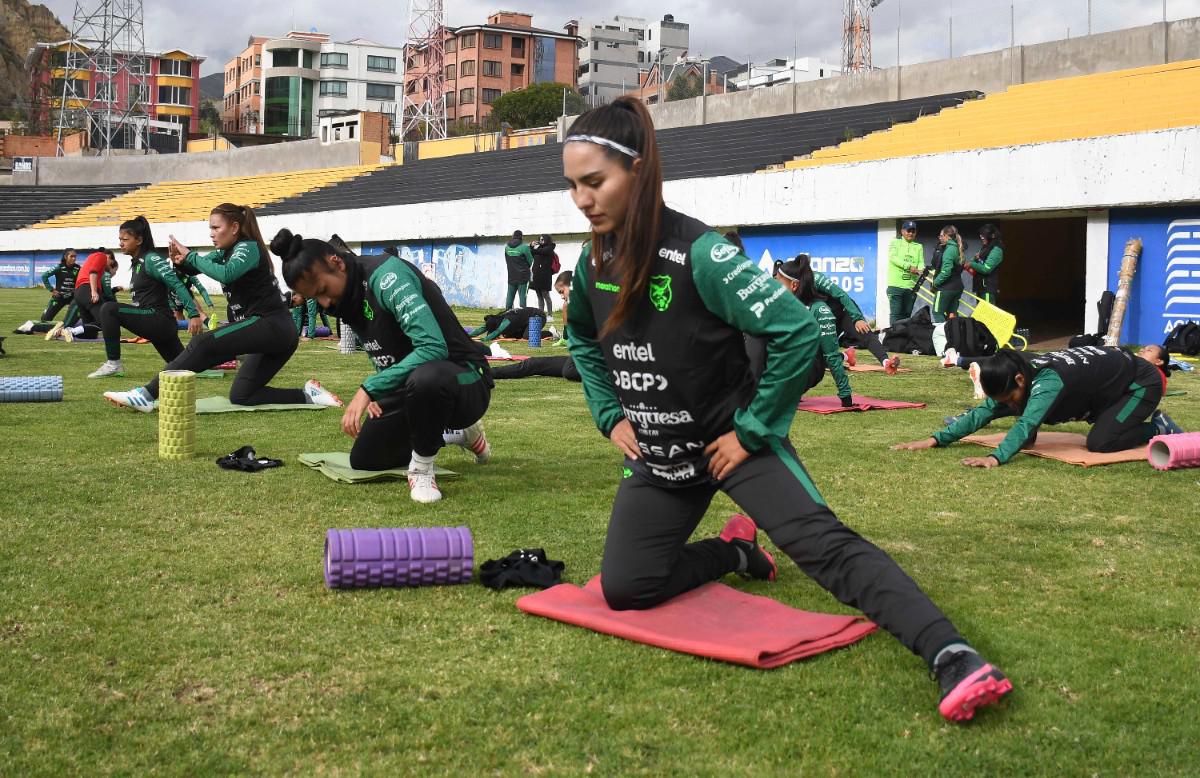 Liga de Naciones, Bolivia vs. Uruguay, Las bolivianas necesitan ganar para salir del fondo
