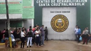 Entrada de la cárcel de Palmasola, en Santa Cruz (Bolivia).