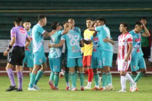 División Profesional primera fecha, Independiente vs. Nacional Potosí, Independiente con falencias a pocos días de Copa Sudamericana
