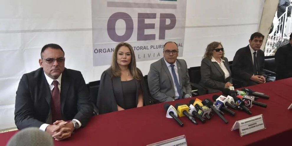 Miembros de la Sala Plena del TSE