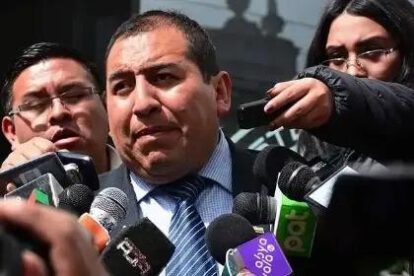 Hombre entrevistado